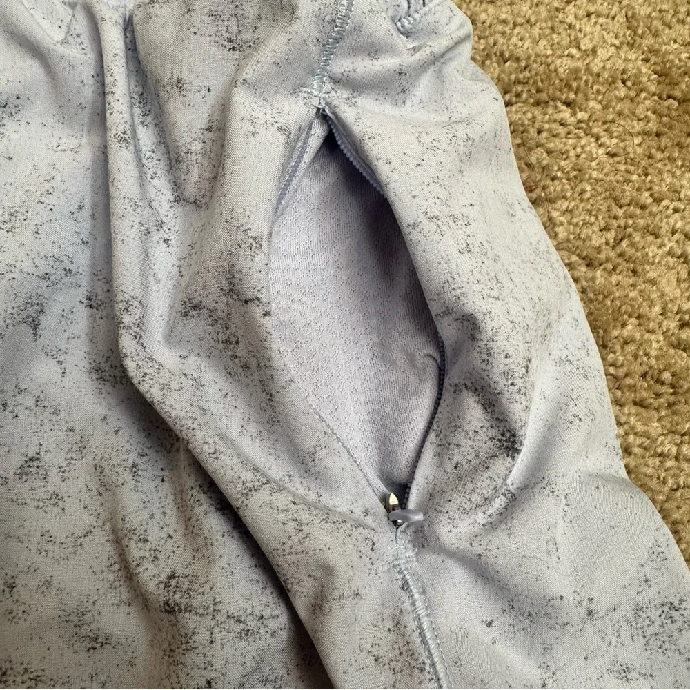 Lululemon Hotty Hot High Rise Skirt Skort Size 2 Light Blue Lycra Stretch EUC - Picture 6 of 10